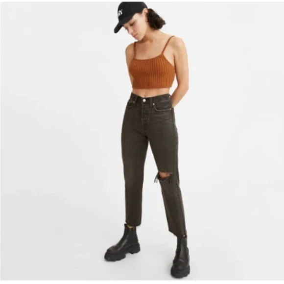 Levi’s Wedgie Straight Jeans - Picture 2 of 11